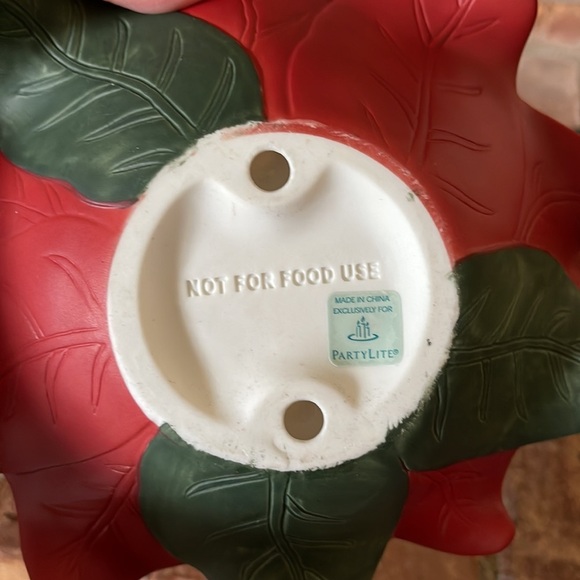 PartyLite Poinsettia Ceramic Pair - Picture 4 of 5